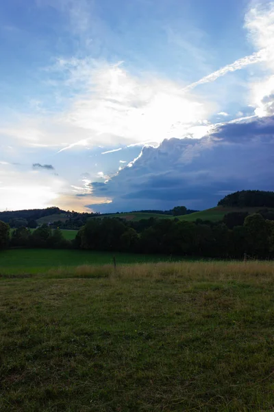 Landwirtschaftliche Flächen Sturm Bewölkt Himmel Süddeutschland Allgau Bei Stadt Wangen — Stockfoto