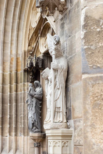 Iglesia Piedra Figuras Arte Columnas Antigua Fachada Ciudad Histórica Del —  Fotos de Stock