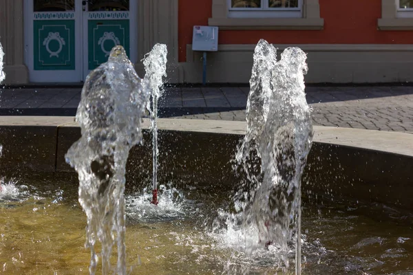 Historischer Brunnen Stadtpark Bei Frühlingshaftem Sonnenschein Schwäbisch Gmünd — Stockfoto