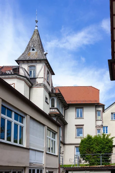 Historische Dachfassaden Bayern Einem Sonnigen Sommertag Unter Tiefblauem Himmel — Stockfoto