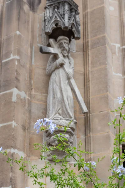 Igreja Pedra Arte Figuras Colunas Fachada Antiga Sul Cidade Histórica — Fotografia de Stock