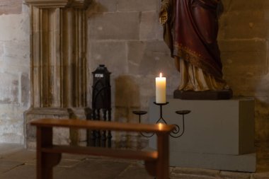 sunak Güney Almanya City stuttgart yakınındaki Katolik kilisesinde bir karanlık yüzü detayları