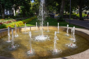 rokoko şehir park Güney Almanya şehir schwaebisch gmuend bahar güneşli gün, tarihi Çeşme