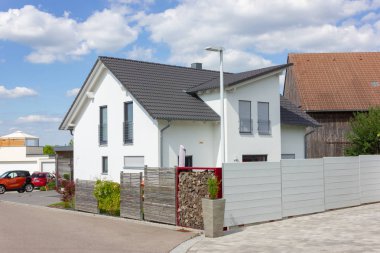 Modern ev mimarisi city stuttgart yakınındaki Güney Almanya'da ilkbahar, kırsal kırsalında