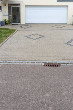 modern giriş alanı ve Güney Almanya kırsal şehir stuttgart yakınındaki garajda