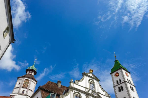 Dachu Zabytkowego Miasta Fasady Bawarii Południowe Niemcy Słoneczny Dzień Lata — Zdjęcie stockowe