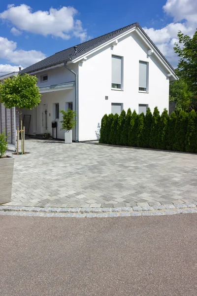Modern ev mimarisi city stuttgart yakınındaki Güney Almanya'da ilkbahar, kırsal kırsalında