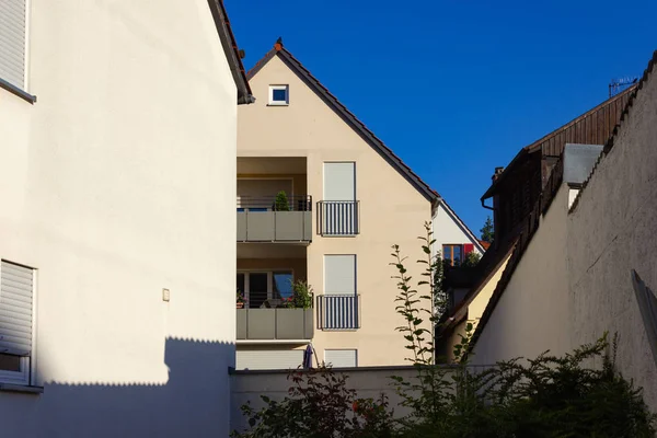 Azul Cielo Ciudad Fachadas Tejados Sur Alemania Verano Tarde Cerca — Foto de Stock