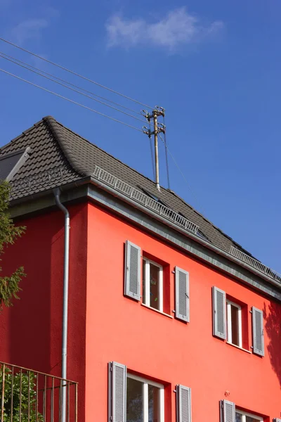 Toit Avec Antenne Bâtiments Dans Sud Allemagne Après Midi Ensoleillé — Photo