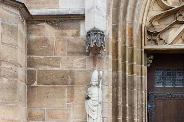 Iglesia Piedra Figuras Arte Columnas Antigua Fachada Ciudad Histórica Del —  Fotos de Stock