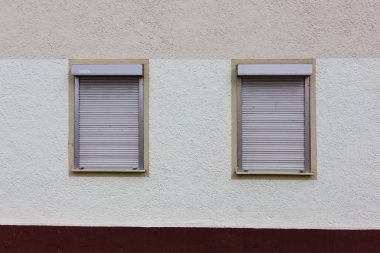 Güney Almanya şehirde sonbahar öğleden sonra ışık, kapı ve pencereleri ayrıntılarla tarihi şehir cepheler