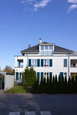 yeni binalar cephe sonbahar Güney Almanya'da Bavyera kırsal