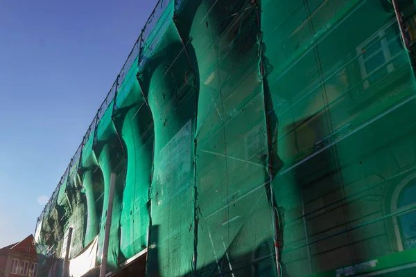 Scaffolding Green Cover Blue Sky Afternoon Historical City Schwaebisch Gmuend — Stock Photo, Image