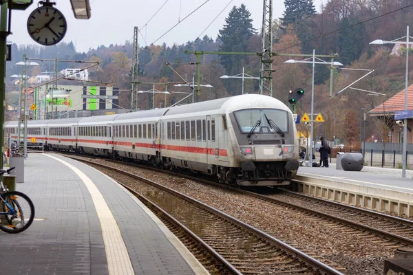 Tren Blanco Alta Velocidad Estación Sur Alemania Ciudad Noviembre Por —  Fotos de Stock