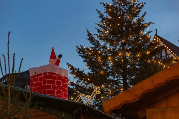 Árbol Navidad Luces Mercado Advenimiento Diciembre Azul Hora Cielo Sur — Foto de Stock