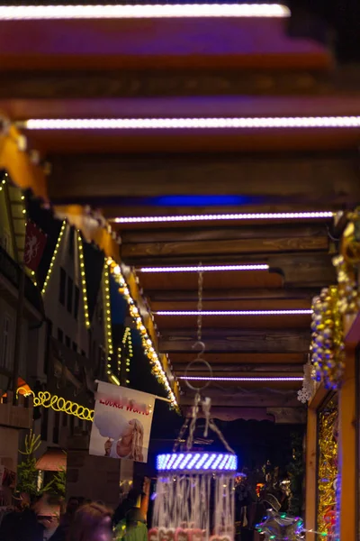 Kerstverlichting Marktkraam Details Zoals Kleurrijke Lampen Decoratie Geschenken — Stockfoto