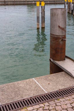 Güney Almanya Konstanz Gölü iskele ve liman yüklemelerde