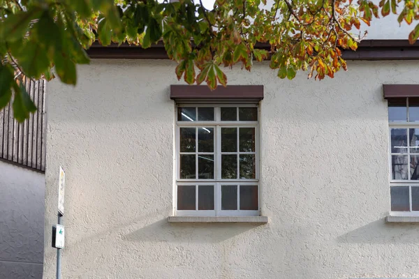 Windows Elewacji Zabytkowego Miasta Południowych Niemczech — Zdjęcie stockowe