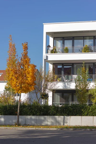 Moderna Appartment Arkitekturen Södra Tyska Bayern Sunshine Höstdag — Stockfoto