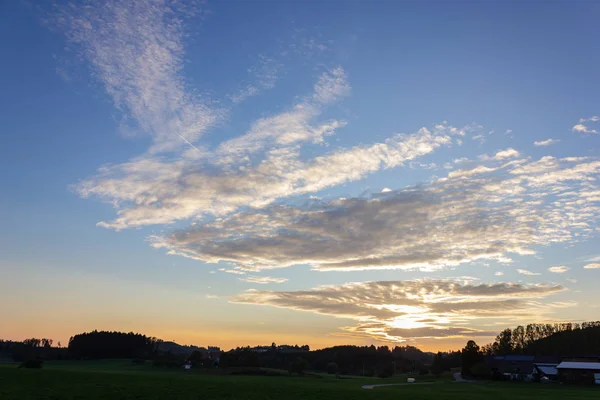 gün batımında güneye Alman kırsal Eylül sonbahar akşam