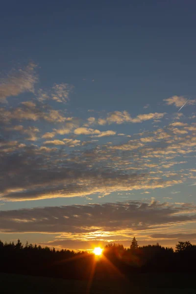 Blue Sky Sunset Sunbeams South German Countryside September Fall Evening — Stock Photo, Image