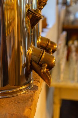 Altın kahve bakkal raf Güney Almanya'da