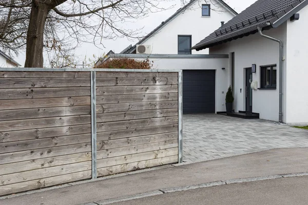 Cocheras Casa Moderna Sur Alemania Pueblo Rural Febrero Por Tarde — Foto de Stock