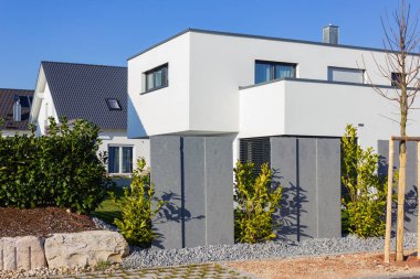 yeşil çalılar ile modern ev Binası 