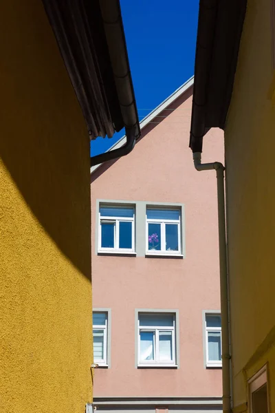 Naranja Histórico Casa Fachadas Cielo Azul Primavera Abril Sur Alemania —  Fotos de Stock