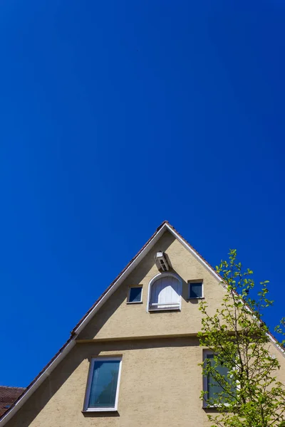 Maison Historique Façades Toits Sur Ciel Bleu Printemps Avril Allemagne — Photo