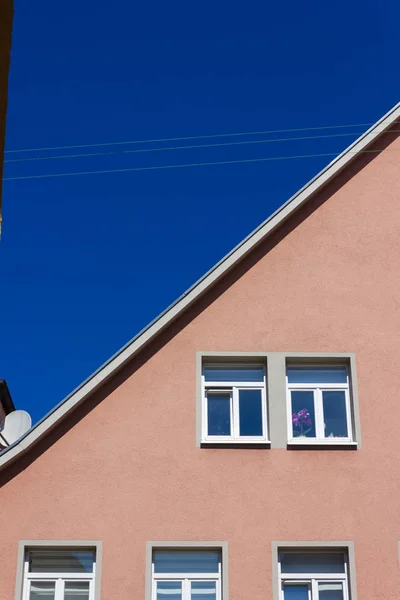 Naranja Histórico Casa Fachadas Cielo Azul Primavera Abril Sur Alemania — Foto de Stock