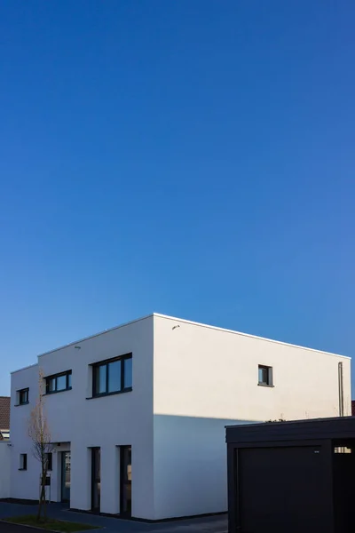 Modern house building carport and garage — Stock Photo, Image