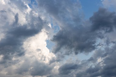 güney Almanya üzerinde fırtına bulutları