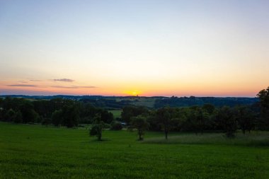 Renkli gökyüzü ile gün batımı