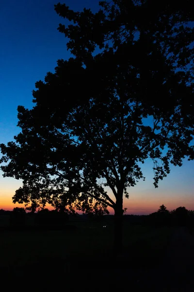 Kleurrijke duisternis zonsondergang hemel — Stockfoto