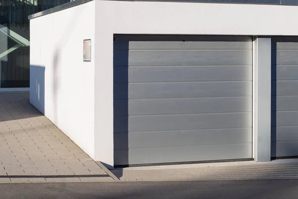 Carport Garage des Eingangsbereichs moderne Häuser — Stockfoto