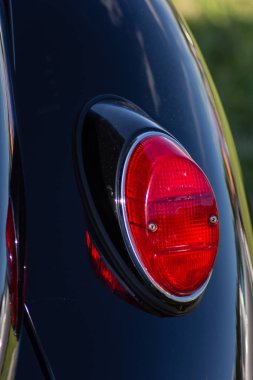 Alman otomobilinin dönüş göstergesi