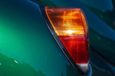 Alman otomobilinin dönüş göstergesi