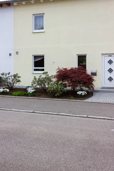 Hauseingang Eines Modernen Neubaus Deutschland Frühling — Stockfoto