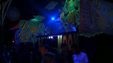 Samui, Tayland - 16 Mart 2018: Shiva Moon Goa Trance parti.