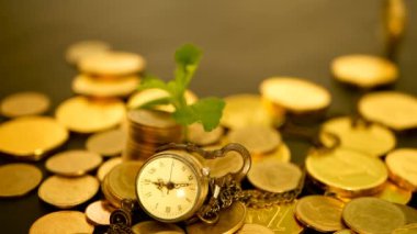 Finans iş başarısı için zaman. Yatırım, iş finansal fikirler kavramı. Yönetimi verimliliği, vakit nakittir