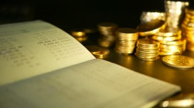 Sikke yığını ve banka hesabı passbook.concepts kaydetmek için ipotek ve gayrimenkul yatırım için kaydetme veya yatırım