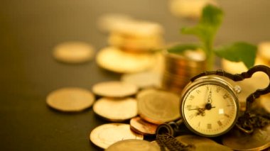 Finans iş başarısı için zaman. Yatırım, iş finansal fikirler kavramı. Yönetimi verimliliği, vakit nakittir