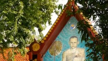 Koh Samui, Tayland - 13 Temmuz 2018: Wat Khunaram. Budist Tapınağı. Onun Majesteleri Kral Bhumibol Adulyadej portresi