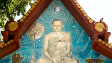 Koh Samui, Tayland - 13 Temmuz 2018: Wat Khunaram. Budist Tapınağı. Onun Majesteleri Kral Bhumibol Adulyadej portresi