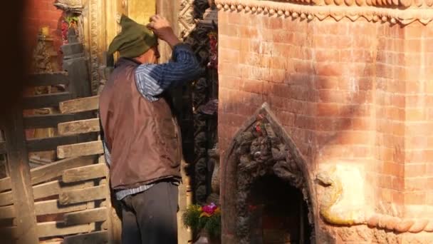 Bhaktapur Kathmandu Nepal Ekim 2018 Newar Halkı Windows Golden Gate — Stok video