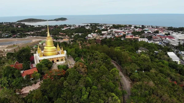 Klasszikus Buddhista Templom Erdő Között Fentről Drón Kilátás Buddhista Kolostor — Stock Fotó