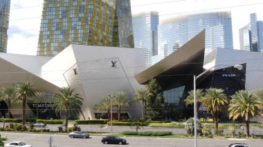 LAS VEGAS, NEVADA USA - 7 MAR 2020: Günah Şehri 'ndeki Geleceğin Şehir Merkezi kumarhaneleri. Modern lüks anonim şehir silueti. Çağdaş metropol gökdelenleri ve kristalleri zengin alışveriş merkezleri.