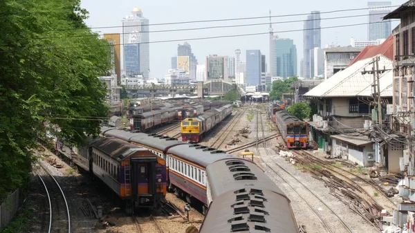 Bangkok Thailand July 2019 경관과 마천루의 배경에 기차역의 대중교통의 중심지이다 — 스톡 사진