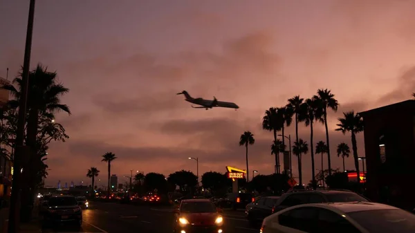 Los Angeles California Eua Nov 2019 Aterragem Avião Aeroporto Lax — Fotografia de Stock